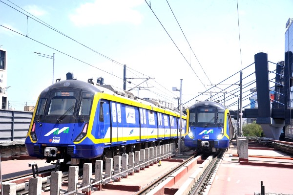 मुंबई मेट्रो ट्रेन में आरक्षित सीटे बढ़ाई जाएंगी