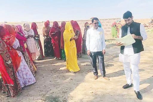 Rajasthan : मनरेगा कार्यों का निरीक्षण करने पहुंचे प्रधान