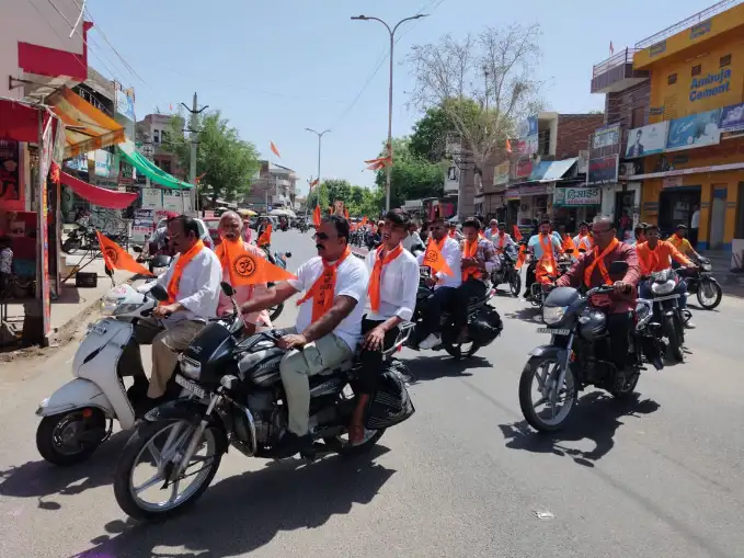 राम नवमी पर बाली में निकाली रैली, श्री राम की आरती उतारी, शत प्रतिशत मतदान की शपथ दिलाई