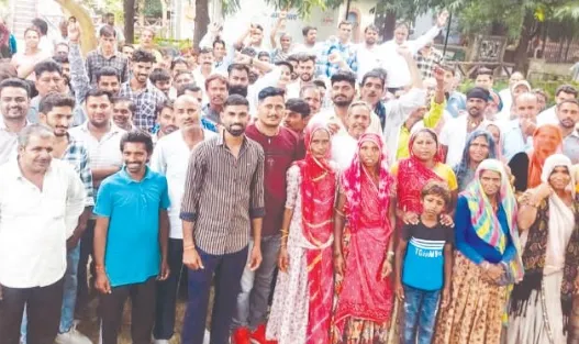 Villagers of 3 villages demonstrated at the Collectorate against Haled Sarpanch and her husband, submitted memorandum