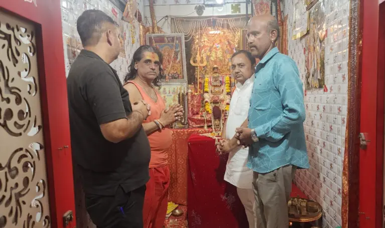Balotra: BJP नेता ने Pahalgam Attack में दिवंगत आत्मा की शांति के लिए मंदिर में की प्रार्थना