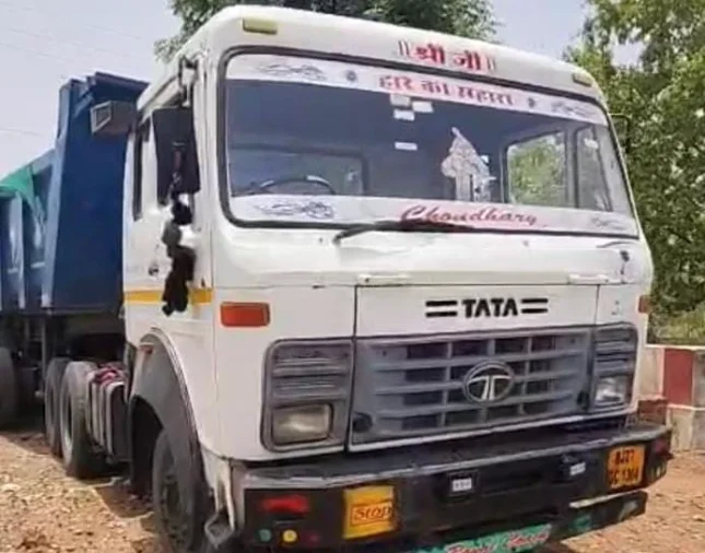 Rajsamand में अवैध खनिज से भरा ट्रेलर जब्त, 1.27 लाख रुपये का जुर्माना