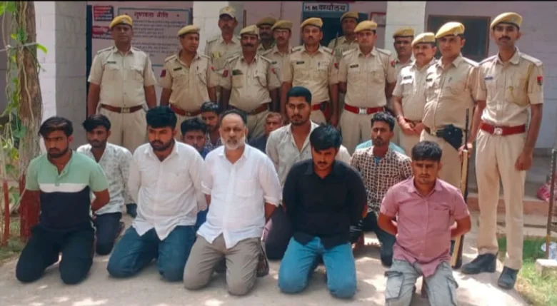 Jaisalmer: पुलिस ने सोशल मीडिया पर अमर्यादित पोस्ट शेयर करने वाले व्यक्ति को किया गिरफ्तार