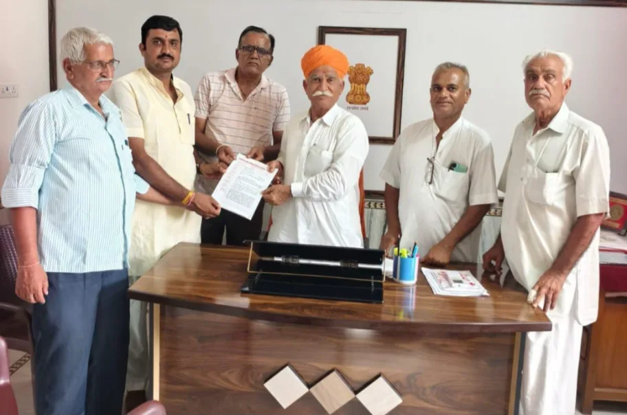 Jaisalmer: सांवल कॉलोनी समस्या समाधान हेतू कॉलोनी समिति विधायक भाटी से मिली