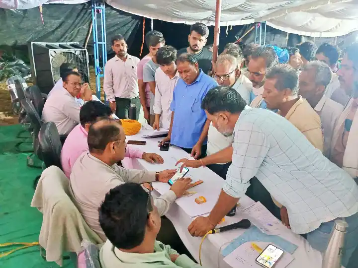 Rajsamand: जिला कलेक्टर अरुण कुमार हसीजा ने सुनी ग्रामीणों की समस्याएं