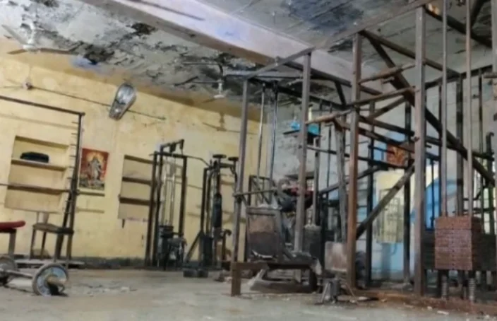 Bhilwara: पंचमुखी मोक्षधाम में स्थित जिम की छत जर्जर, हादसे का डर