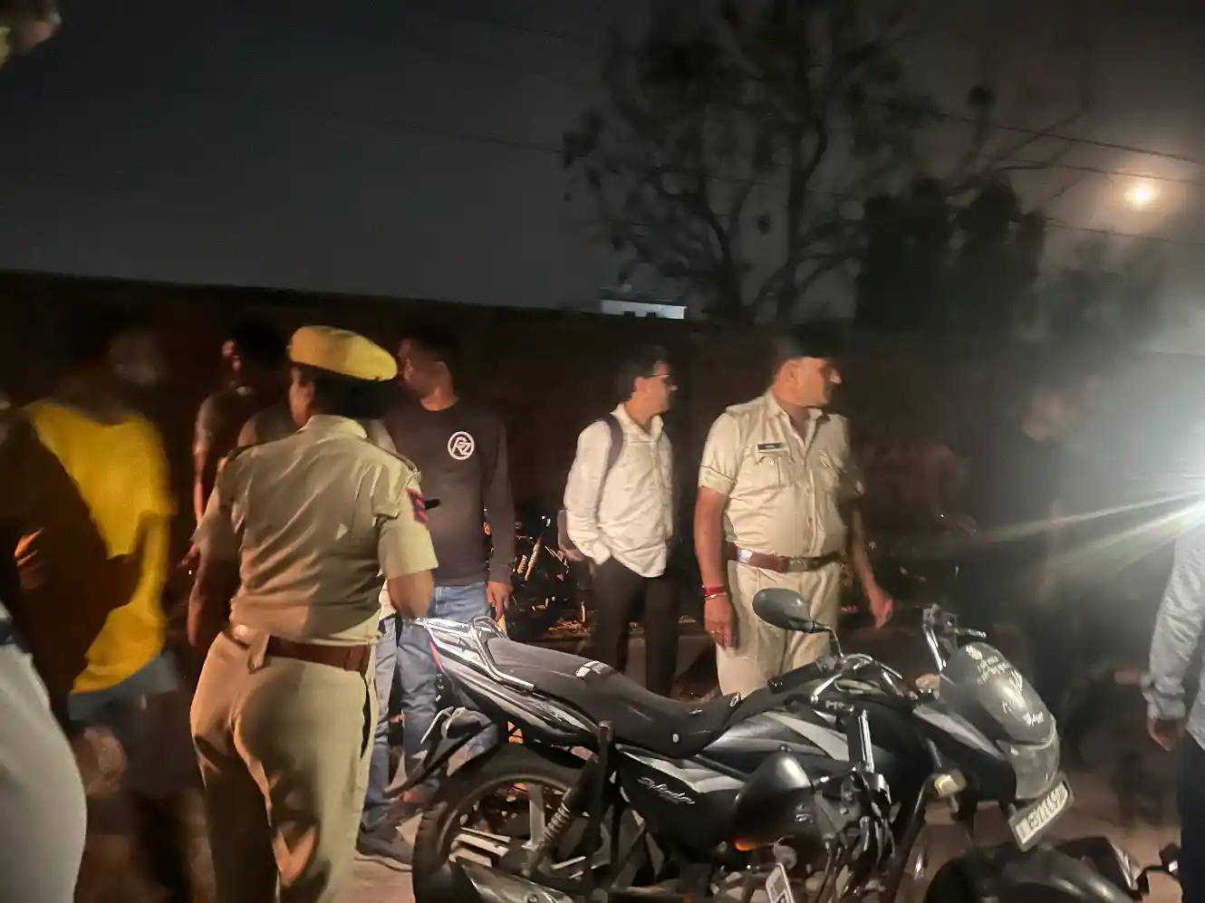 Pali में बाइक चोरी का प्रयास नाकाम, पत्रकार की सतर्कता से बची वारदात