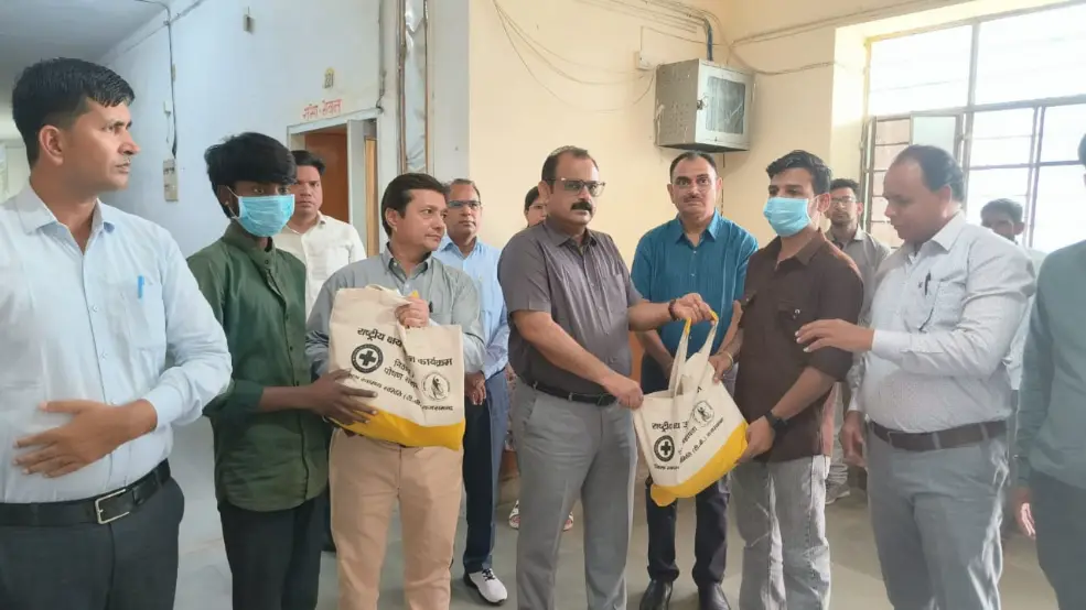 Rajsamand : कलेक्टर हसीजा ने टीबी रोगियों को बाटें पोषण किट