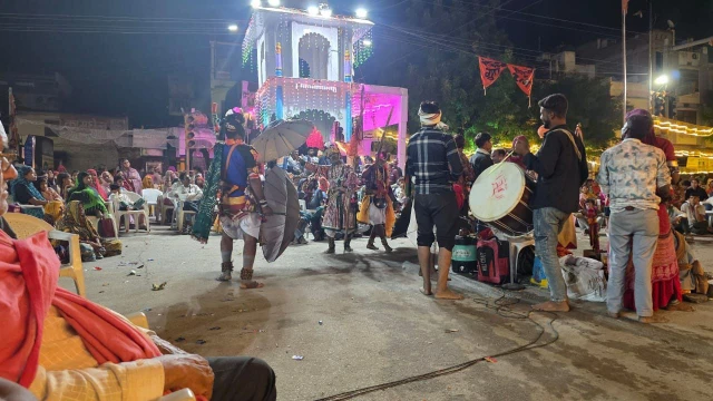 Rajsamand : "गणपति महोत्सव में गूंजी गवरी की गूंज, कालू कीर-बंजारा ने किया मंत्रमुग्ध" 4 WhatsApp Image 2025 09 05 at 5 3