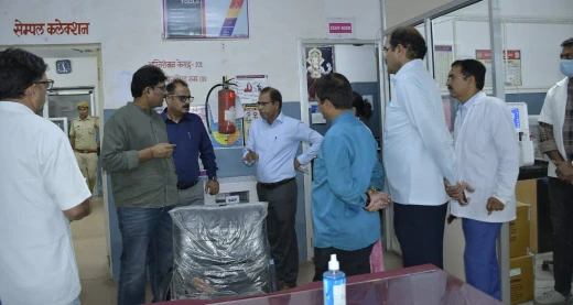 "Rajsamand जिला अस्पताल का निरीक्षण: प्रभारी सचिव ने दी सख्त हिदायतें" 3 WhatsApp Image 2025 09 06 at 12