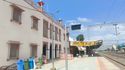 Sojat Road: स्टेशन का बदलेगा चेहरा, अमृत स्टेशन योजना से जारी पुनर्विकास कार्य 4 WhatsApp Image 2025 09 12 at 4
