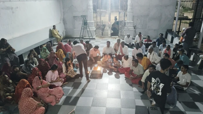 Raniwara में महालक्ष्मी पाटो उत्सव: भक्ति, भजन और गरबा से गूंजा मंदिर प्रांगण 20 WhatsApp Image 2025 09 15 at 5 1
