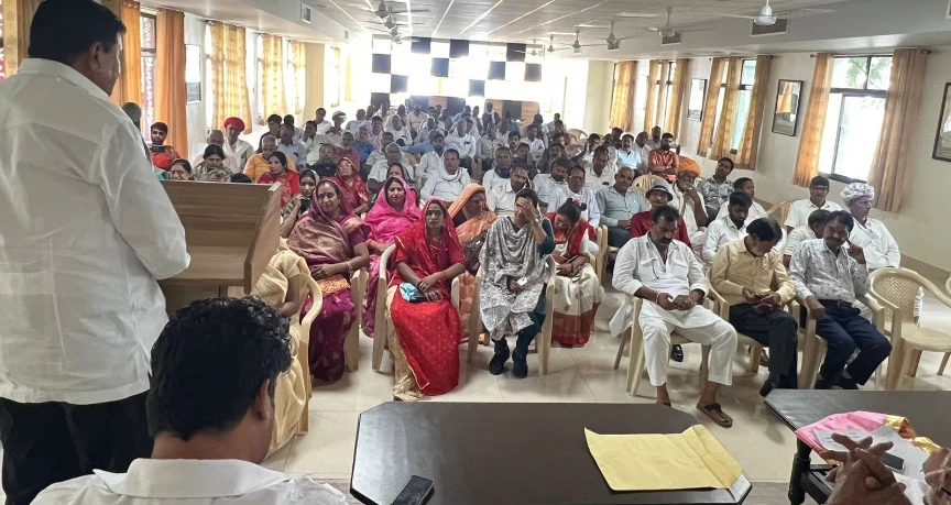 Rajsamand : वोट बचाओ-संविधान बचाओ: कांग्रेस का बूथ स्तर तक हस्ताक्षर अभियान 4 WhatsApp Image 2025 09 16 at 4 3