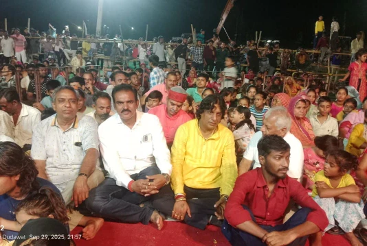 Pali की रामलीला में गूंजा संस्कृत संवाद, सीता-राम के विलाप पर रो पड़े दर्शक 3 WhatsApp Image 2025 09 30 at 1