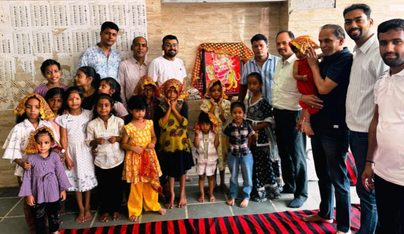 Bhilwara : शास्त्री नगर युवा संगठन द्वारा द्वारा कन्या भोजन का आयोजन 4 WhatsApp Image 2025 09 30 at 5 1