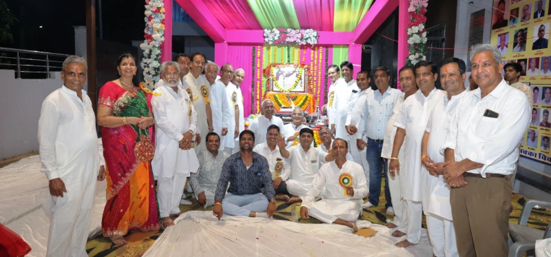 Bhilwara: 14 गोत्रों की माहेश्वरी कुलदेवी बधर माता का दरबार सजाकर किया जागरण, जलाई ज्योत 3 WhatsApp Image 2025 09 30 at 5