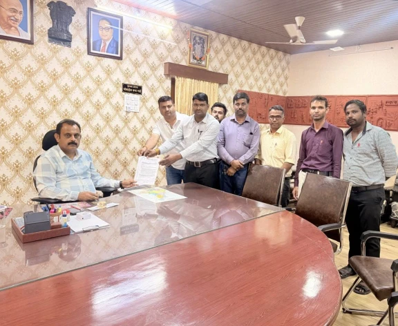 Rajsamand : शिक्षक सम्मान की रक्षा को स्कूल संगठन का DGP को ज्ञापन 3 WhatsApp Image 2025 10 04 at 2 1