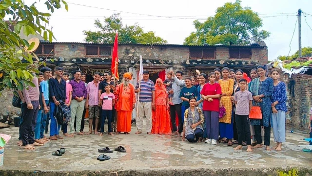 Reveder : सुंधा माताजी के दर्शन के लिए पैदल संघ रवाना 4 WhatsApp Image 2025 10 04 at 5 5