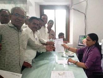 Bhilwara : औद्योगिक विद्युत दरों में वृद्धि के संबंध में जिला इंटक ने सौपा ज्ञापन 6 WhatsApp Image 2025 10 16 at 5 7