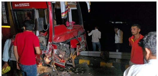 Barmer : उतरलाई रोड पर बस व स्कॉर्पियो में भीषण भिड़ंत 6 WhatsApp Image 2025 10 17 at 11
