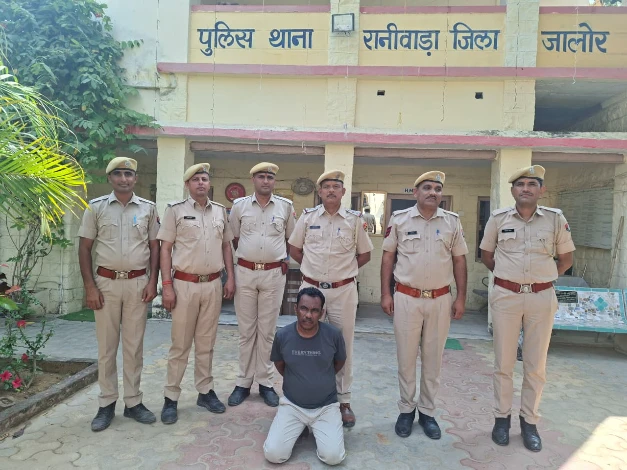 Raniwada : प्रेम प्रसंग में अनबन प्रेमी ने प्रेमिका की हत्या सबूत मिटाने के लिए शव को जलाया आरोपी गिरफ्तार 4 WhatsApp Image 2025 10 22 at 12 1