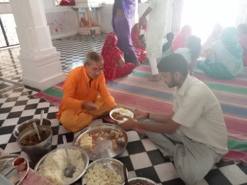 Rajsamand : श्री विट्ठल नामदेव मंदिर, कांकरोली द्वारा अन्नकूट महोत्सव सफलतापूर्वक सम्पन्न 3 WhatsApp Image 2025 10 22 at 5 2