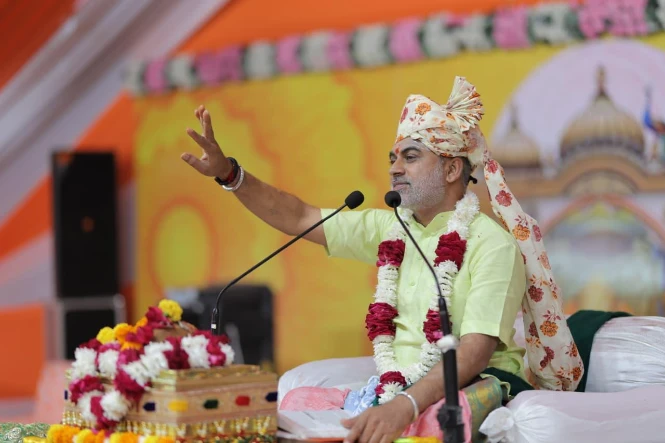 Rajsamand : वाणी का संयम नहीं होने से टूट रहे परिवार: Pandit Shastri 6 WhatsApp Image 2025 10 28 at 5 2
