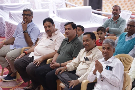 Rajsamand : विधायक सुरेंद्र सिंह राठौड़ और समाजसेवी कर्णवीर ने किया साध्वी का स्वागत 7 WhatsApp Image 2025 10 28 at 5 3
