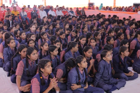 Rajsamand : सृष्टि के सबसे बड़े देवता और कोई नहीं आपके माता-पिता ही हैं: Pandit Shastri 8 WhatsApp Image 2025 10 29 at 6 5