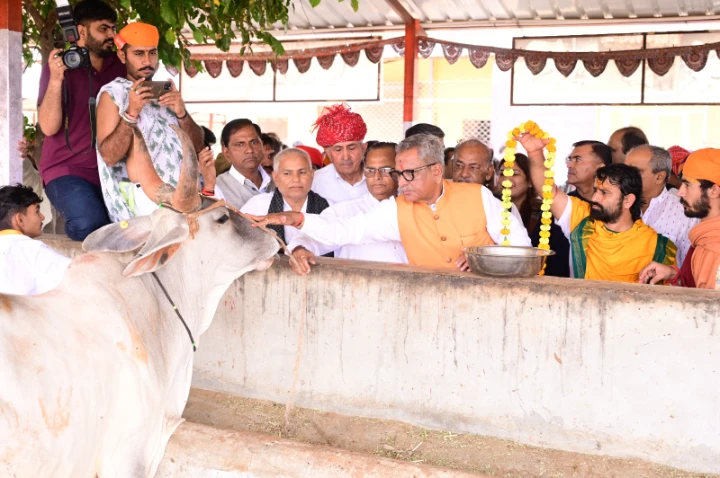 Reveder : नंदगांव में हुआ गोवर्धननाथजी मंदिर व गो-गोपाल कॉरिडोर का दिव्य शिलान्यास 8 WhatsApp Image 2025 10 29 at 6