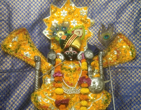 Rajsamand : कार्तिक पूर्णिमा पर ठाकुरजी का विशेष श्रृंगार 2 1000211775