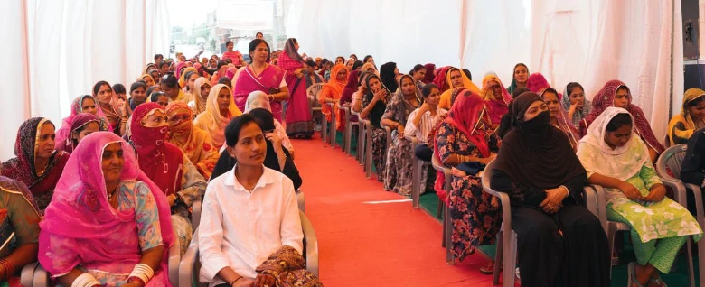 Jaisalmer : संभली ट्रस्ट द्वारा की गई 109 महिलाओं को सिलाई मशीनें वितरित 2 WhatsApp Image 2025 11 05 at 2